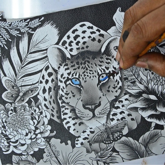 Anuschka Change Purse and Key Chain - Picture 6 of 8